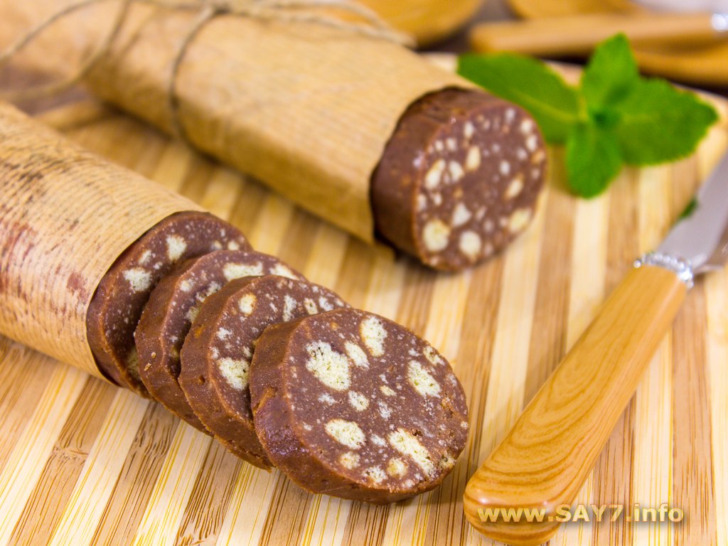 Шоколадная колбаса с вареной сгущенкой - рецепт приготовления с пошаговыми фото