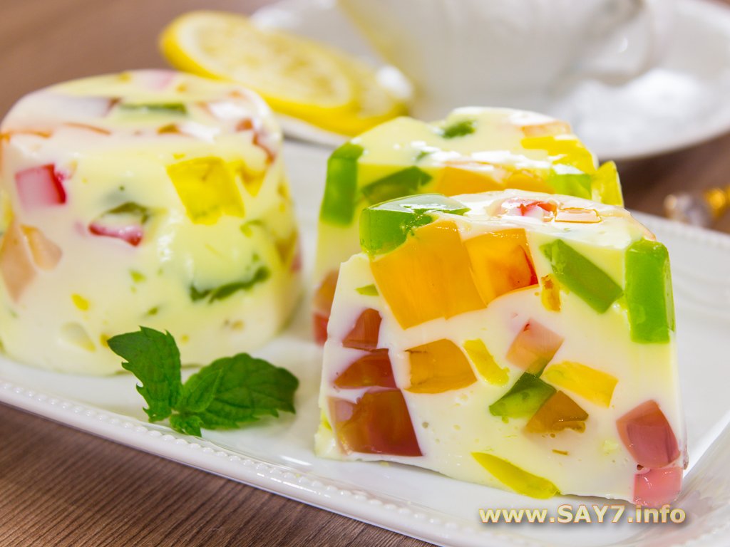 Рецепт: Сливочно-ванильный десерт - с фруктовым желе