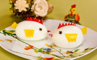 Фаршированные яйца Цыплята