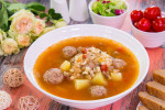 Суп с фрикадельками, перловкой и грибами